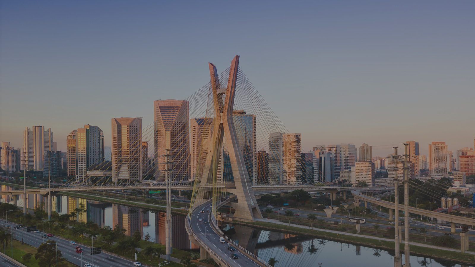 LLC nos Estados Unidos: quando o Brasil tributa o lucro antes da distribuição